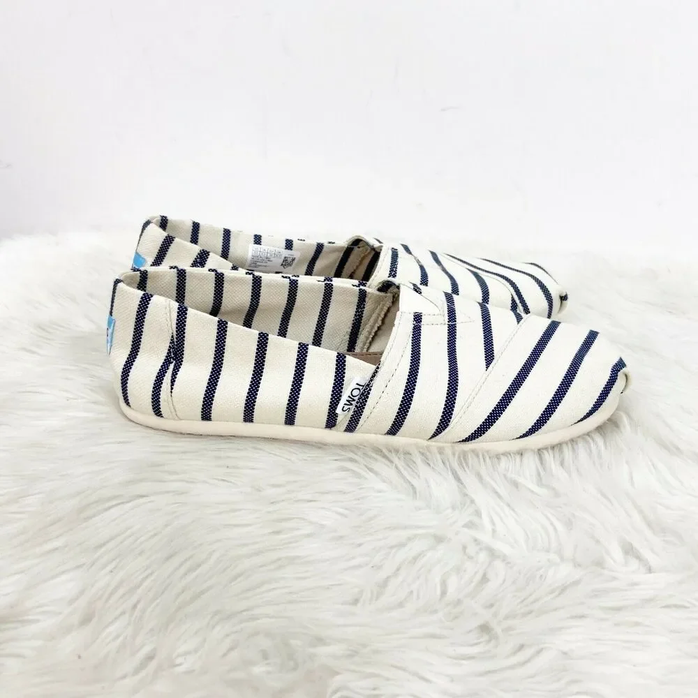 Spring Navy and White Striped Flats These could be considered Black and White! - Picture 2 of 9